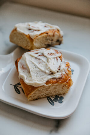 Cinnamon Roll w/ Cream Cheese Frosting