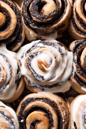 Cookies n' Cream Sweet Roll